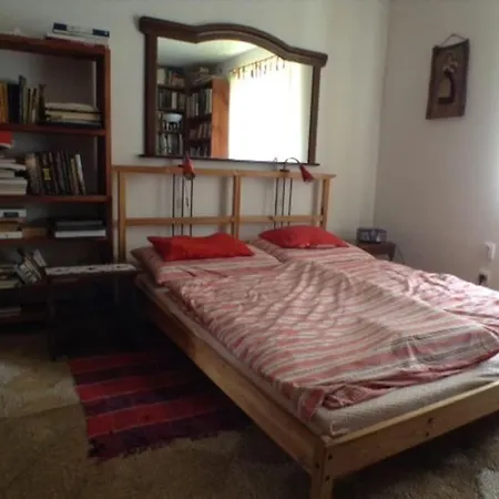 Navrat Do Starych Casu, Ubytovani Kveten - Zari Apartment